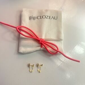 Classic Gigi Mimosa earrings, Yellow Gold